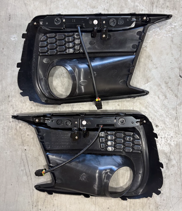 (Scratch and Dent) Molded Innovations Sequential JDM Style LED Bezel Kit w/ Fog Light Hole 2018-2021 WRX Base and Premium Models