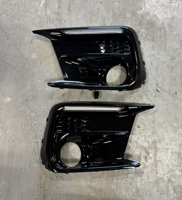 (Scratch and Dent) Molded Innovations Sequential JDM Style LED Bezel Kit w/ Fog Light Hole 2018-2021 WRX Base and Premium Models