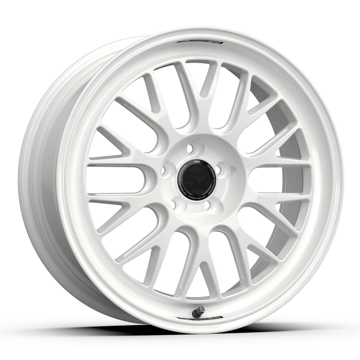 fifteen52 Holeshot RSR Rally White 18x9.5 5x114.3 38mm Offset 2015 - 2024 WRX / 2011 - 2021 STI - RSHRW-89554+38 - Subimods.com