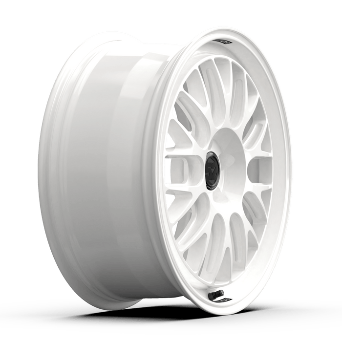 fifteen52 Holeshot RSR Rally White 18x9.5 5x114.3 38mm Offset 2015 - 2024 WRX / 2011 - 2021 STI - RSHRW-89554+38 - Subimods.com