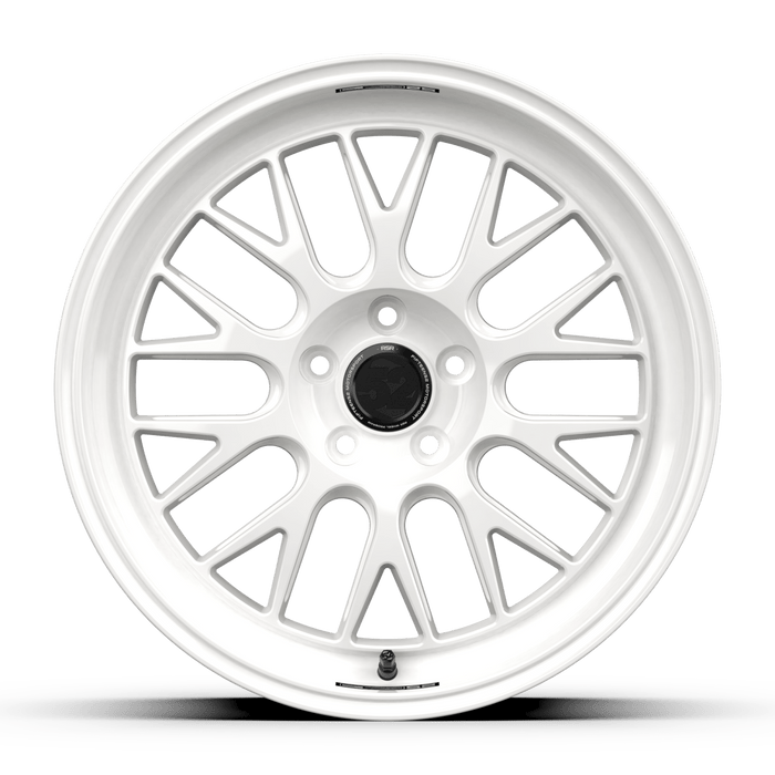 fifteen52 Holeshot RSR Rally White 18x9.5 5x114.3 38mm Offset 2015 - 2024 WRX / 2011 - 2021 STI - RSHRW-89554+38 - Subimods.com