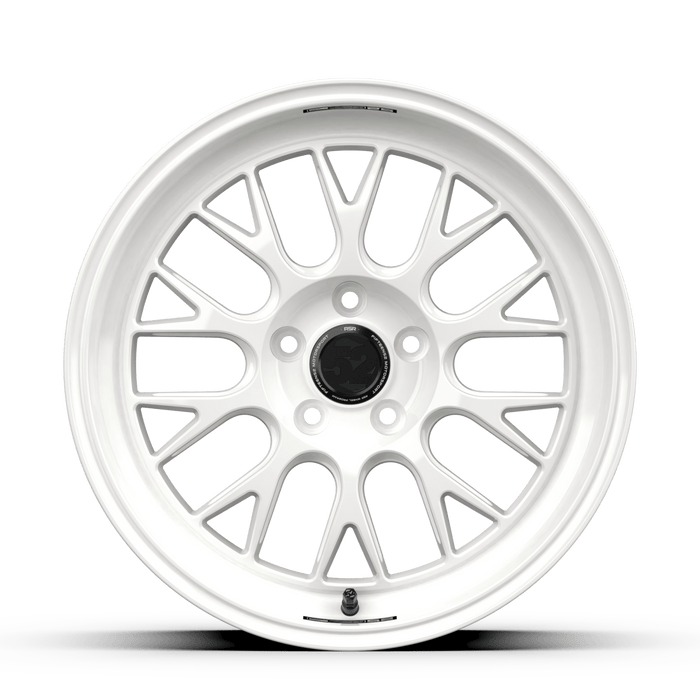 fifteen52 Holeshot RSR Rally White 19x9.5 5x114.3 38mm Offset 2015 - 2024 WRX / 2011 - 2021 STI - RSHRW-99554+38 - Subimods.com