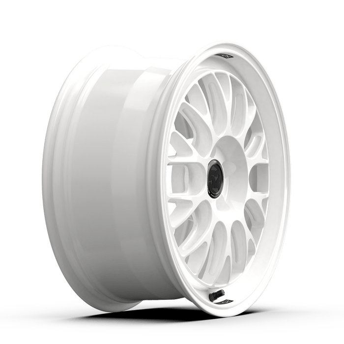 fifteen52 Holeshot RSR Rally White 19x9.5 5x114.3 38mm Offset 2015 - 2024 WRX / 2011 - 2021 STI - RSHRW-99554+38 - Subimods.com