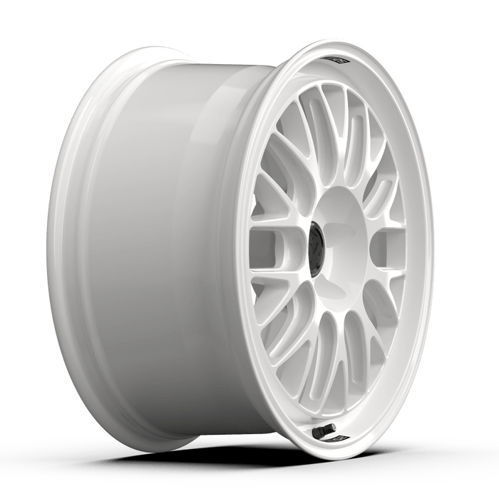 fifteen52 Holeshot RSR Rally White 19x9.5 5x114.3 38mm Offset 2015 - 2024 WRX / 2011 - 2021 STI - RSHRW-99554+38 - Subimods.com