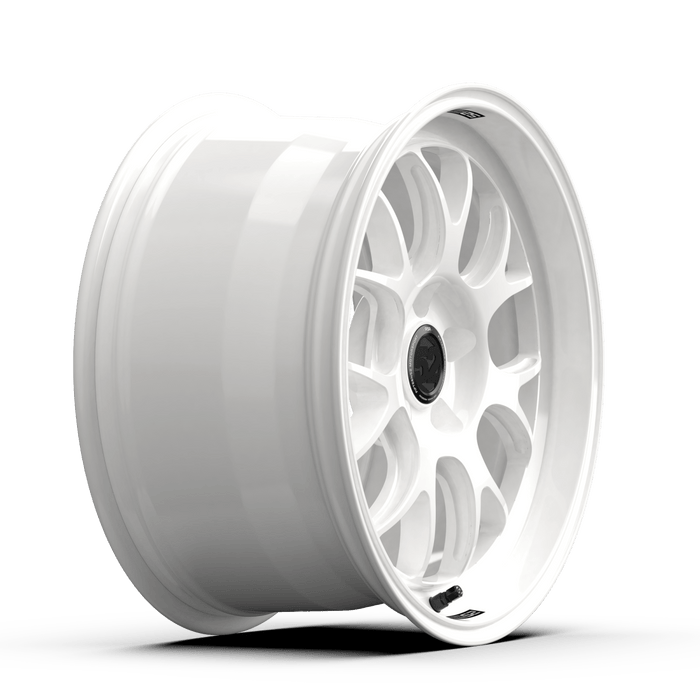 fifteen52 Vertex RSR Rally White 18x9.5 5x114.3 38mm Offset 2015 - 2024 WRX / 2011 - 2021 STI - RSARW-89554+38 - Subimods.com