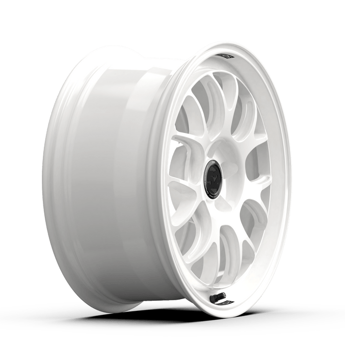 fifteen52 Vertex RSR Rally White 18x9.5 5x114.3 38mm Offset 2015 - 2024 WRX / 2011 - 2021 STI - RSARW-89554+38 - Subimods.com