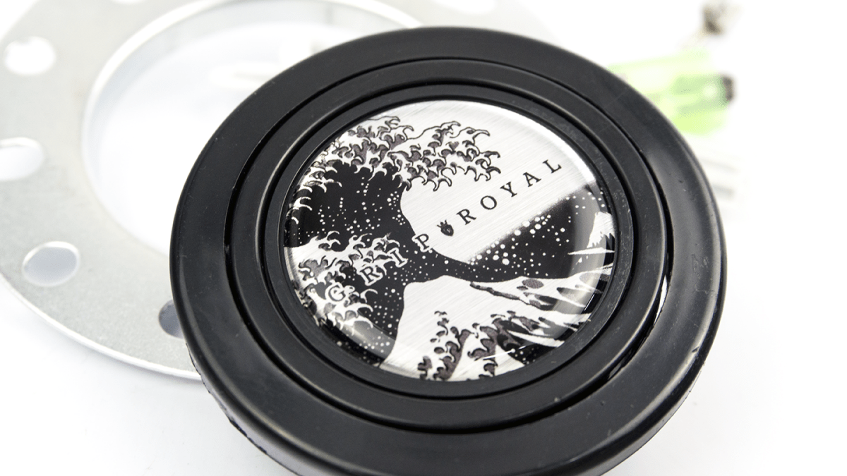 Grip Royal Horn Button Great Wave Silver - HORN - GREATWAVE - SILVER - Subimods.com