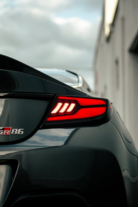 OLM Raiden LED Taillights Clear Lens, Red Bar 2022-2025 BRZ / GR86 - OLME.49016.1-CR - Subimods.com