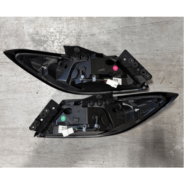 (Scratch and Dent) Molded Innovations EVO+ Style Sequential LED Tail Lights Clear Lens w/ Black Base & Red Bar 2022-2026 BRZ / 2022-2026 GR86 - MI-SB2003-CBRCR-SAD-1368 - Subimods.com