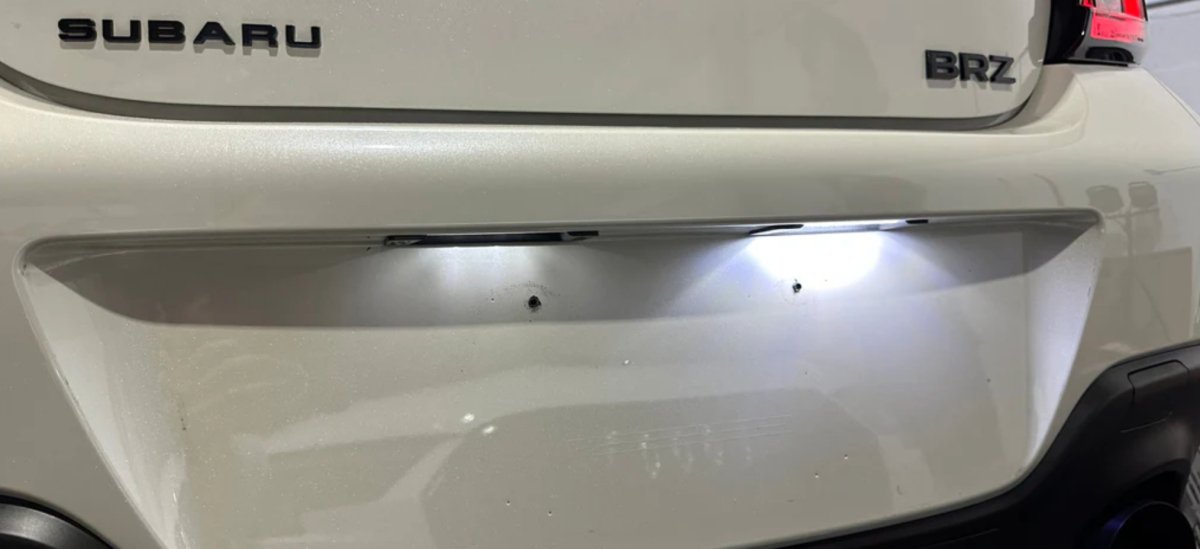 Brz license clearance plate light